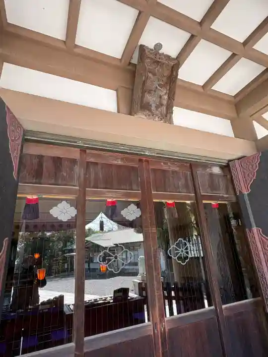 皇大神宮(烏森神社)の{uncategorized: "未分類", other: "その他", undefined: "問題あり", building: "その他建物", grave: "お墓", sacred_gate: "鳥居", guardian: "狛犬", statue: "像", buddha: "仏像", history: "歴史", nature: "自然", garden: "庭園", animal: "動物", pagoda: "塔", temizu: "手水舎", mountain_gate: "山門・神門", sanctuary: "本殿・本堂", subordinate: "末社・摂社", art: "芸術", scenery: "景色", jizo: "地蔵", ema: "絵馬", goshuin: "御朱印", omikuji: "おみくじ", items: "授与品その他", amulet: "お守り", goshuincho: "御朱印帳", eats: "食事", festival: "お祭り", votive_dance: "神楽", shichigosan: "七五三参", wedding: "結婚式", experience: "体験その他", initially: "初詣", around: "周辺", anti_infection: "感染症対策"}