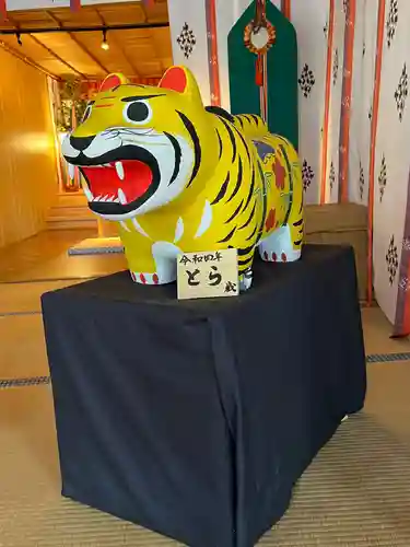 高司神社〜むすびの神の鎮まる社〜の狛犬