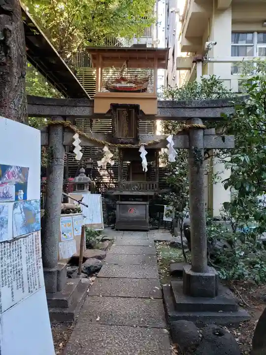 稲荷鬼王神社の鳥居