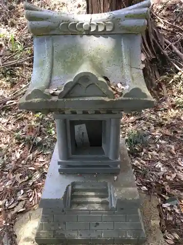 主石神社の末社