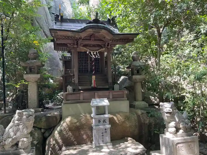 越木岩神社(兵庫県)