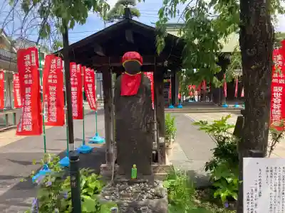 良忠寺の{uncategorized: "未分類", other: "その他", undefined: "問題あり", building: "その他建物", grave: "お墓", sacred_gate: "鳥居", guardian: "狛犬", statue: "像", buddha: "仏像", history: "歴史", nature: "自然", garden: "庭園", animal: "動物", pagoda: "塔", temizu: "手水舎", mountain_gate: "山門・神門", sanctuary: "本殿・本堂", subordinate: "末社・摂社", art: "芸術", scenery: "景色", jizo: "地蔵", ema: "絵馬", goshuin: "御朱印", omikuji: "おみくじ", items: "授与品その他", amulet: "お守り", goshuincho: "御朱印帳", eats: "食事", festival: "お祭り", votive_dance: "神楽", shichigosan: "七五三参", wedding: "結婚式", experience: "体験その他", initially: "初詣", around: "周辺", anti_infection: "感染症対策"}