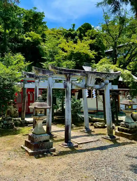 粟田神社の末社・摂社