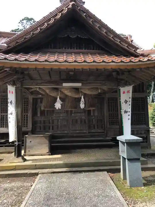 朝山神社の本殿・本堂