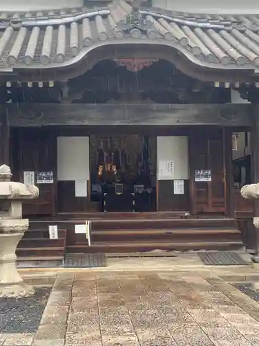 國前寺の本殿・本堂