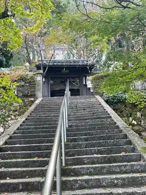 岩屋寺の山門・神門
