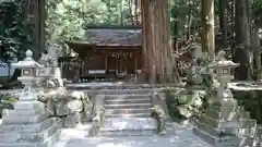 室生龍穴神社の本殿