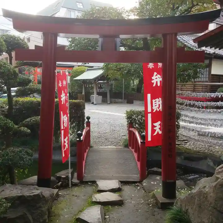 羽衣町厳島神社(関内厳島神社・横浜弁天)の鳥居