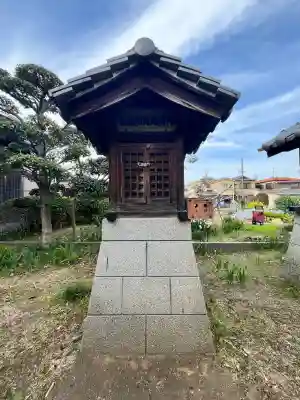 八田大明神社の{uncategorized: "未分類", other: "その他", undefined: "問題あり", building: "その他建物", grave: "お墓", sacred_gate: "鳥居", guardian: "狛犬", statue: "像", buddha: "仏像", history: "歴史", nature: "自然", garden: "庭園", animal: "動物", pagoda: "塔", temizu: "手水舎", mountain_gate: "山門・神門", sanctuary: "本殿・本堂", subordinate: "末社・摂社", art: "芸術", scenery: "景色", jizo: "地蔵", ema: "絵馬", goshuin: "御朱印", omikuji: "おみくじ", items: "授与品その他", amulet: "お守り", goshuincho: "御朱印帳", eats: "食事", festival: "お祭り", votive_dance: "神楽", shichigosan: "七五三参", wedding: "結婚式", experience: "体験その他", initially: "初詣", around: "周辺", anti_infection: "感染症対策"}