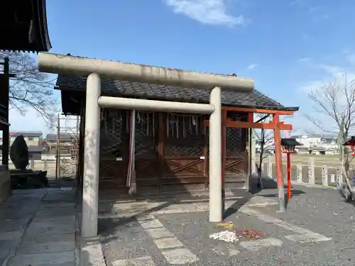 玉田神社の{uncategorized: "未分類", other: "その他", undefined: "問題あり", building: "その他建物", grave: "お墓", sacred_gate: "鳥居", guardian: "狛犬", statue: "像", buddha: "仏像", history: "歴史", nature: "自然", garden: "庭園", animal: "動物", pagoda: "塔", temizu: "手水舎", mountain_gate: "山門・神門", sanctuary: "本殿・本堂", subordinate: "末社・摂社", art: "芸術", scenery: "景色", jizo: "地蔵", ema: "絵馬", goshuin: "御朱印", omikuji: "おみくじ", items: "授与品その他", amulet: "お守り", goshuincho: "御朱印帳", eats: "食事", festival: "お祭り", votive_dance: "神楽", shichigosan: "七五三参", wedding: "結婚式", experience: "体験その他", initially: "初詣", around: "周辺", anti_infection: "感染症対策"}