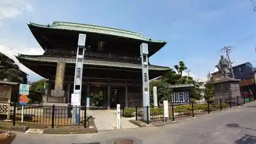 法華経寺の山門