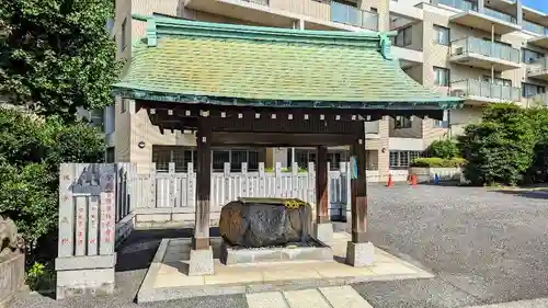 白金氷川神社の手水