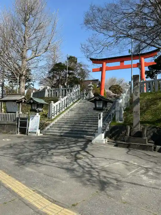 湯倉神社の{uncategorized: "未分類", other: "その他", undefined: "問題あり", building: "その他建物", grave: "お墓", sacred_gate: "鳥居", guardian: "狛犬", statue: "像", buddha: "仏像", history: "歴史", nature: "自然", garden: "庭園", animal: "動物", pagoda: "塔", temizu: "手水舎", mountain_gate: "山門・神門", sanctuary: "本殿・本堂", subordinate: "末社・摂社", art: "芸術", scenery: "景色", jizo: "地蔵", ema: "絵馬", goshuin: "御朱印", omikuji: "おみくじ", items: "授与品その他", amulet: "お守り", goshuincho: "御朱印帳", eats: "食事", festival: "お祭り", votive_dance: "神楽", shichigosan: "七五三参", wedding: "結婚式", experience: "体験その他", initially: "初詣", around: "周辺", anti_infection: "感染症対策"}