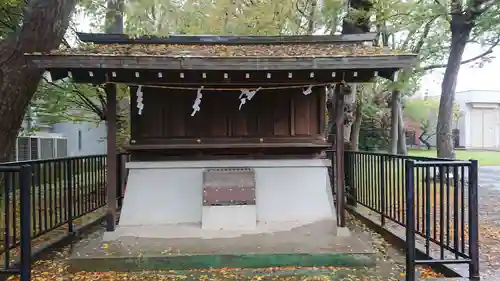 下石原八幡神社の末社・摂社