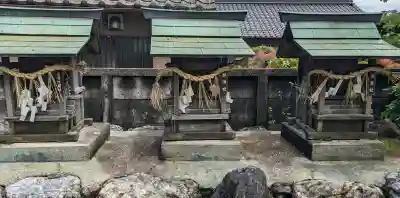 堤治神社の{uncategorized: "未分類", other: "その他", undefined: "問題あり", building: "その他建物", grave: "お墓", sacred_gate: "鳥居", guardian: "狛犬", statue: "像", buddha: "仏像", history: "歴史", nature: "自然", garden: "庭園", animal: "動物", pagoda: "塔", temizu: "手水舎", mountain_gate: "山門・神門", sanctuary: "本殿・本堂", subordinate: "末社・摂社", art: "芸術", scenery: "景色", jizo: "地蔵", ema: "絵馬", goshuin: "御朱印", omikuji: "おみくじ", items: "授与品その他", amulet: "お守り", goshuincho: "御朱印帳", eats: "食事", festival: "お祭り", votive_dance: "神楽", shichigosan: "七五三参", wedding: "結婚式", experience: "体験その他", initially: "初詣", around: "周辺", anti_infection: "感染症対策"}