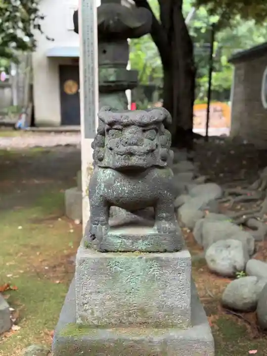 赤坂氷川神社の{uncategorized: "未分類", other: "その他", undefined: "問題あり", building: "その他建物", grave: "お墓", sacred_gate: "鳥居", guardian: "狛犬", statue: "像", buddha: "仏像", history: "歴史", nature: "自然", garden: "庭園", animal: "動物", pagoda: "塔", temizu: "手水舎", mountain_gate: "山門・神門", sanctuary: "本殿・本堂", subordinate: "末社・摂社", art: "芸術", scenery: "景色", jizo: "地蔵", ema: "絵馬", goshuin: "御朱印", omikuji: "おみくじ", items: "授与品その他", amulet: "お守り", goshuincho: "御朱印帳", eats: "食事", festival: "お祭り", votive_dance: "神楽", shichigosan: "七五三参", wedding: "結婚式", experience: "体験その他", initially: "初詣", around: "周辺", anti_infection: "感染症対策"}