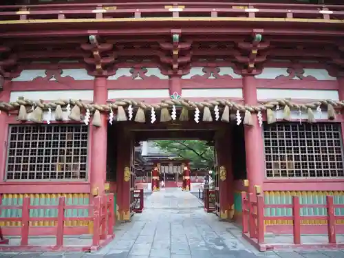 志波彦神社・鹽竈神社の山門・神門