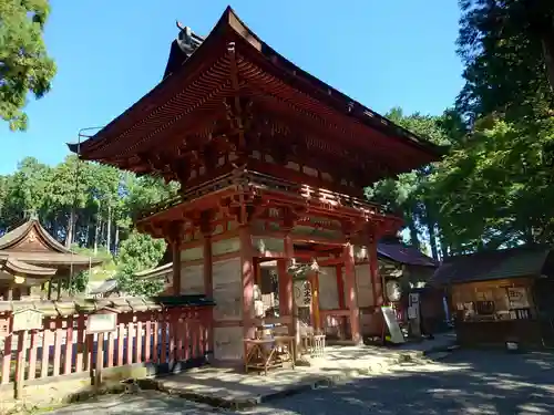 日吉大社の山門