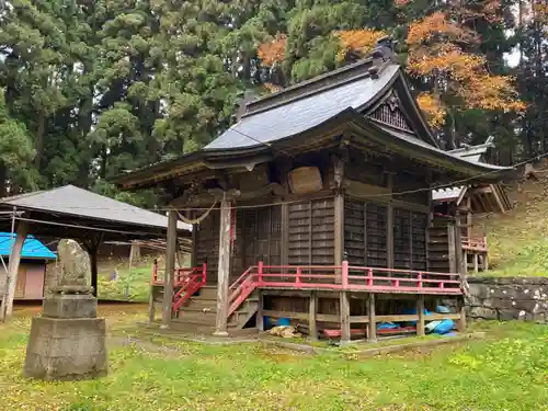 八幡神社の本殿・本堂