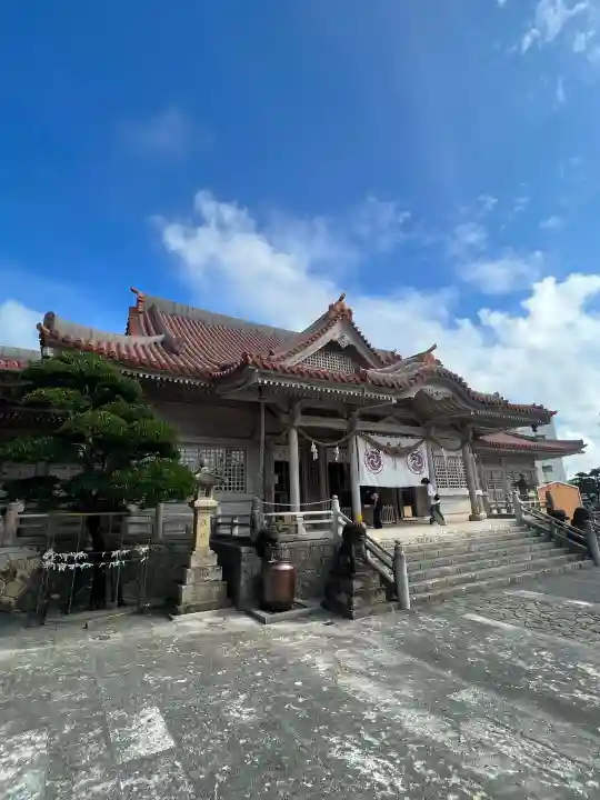 普天満宮の{uncategorized: "未分類", other: "その他", undefined: "問題あり", building: "その他建物", grave: "お墓", sacred_gate: "鳥居", guardian: "狛犬", statue: "像", buddha: "仏像", history: "歴史", nature: "自然", garden: "庭園", animal: "動物", pagoda: "塔", temizu: "手水舎", mountain_gate: "山門・神門", sanctuary: "本殿・本堂", subordinate: "末社・摂社", art: "芸術", scenery: "景色", jizo: "地蔵", ema: "絵馬", goshuin: "御朱印", omikuji: "おみくじ", items: "授与品その他", amulet: "お守り", goshuincho: "御朱印帳", eats: "食事", festival: "お祭り", votive_dance: "神楽", shichigosan: "七五三参", wedding: "結婚式", experience: "体験その他", initially: "初詣", around: "周辺", anti_infection: "感染症対策"}