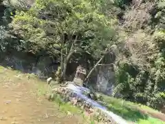 染羽天石勝神社の建物その他