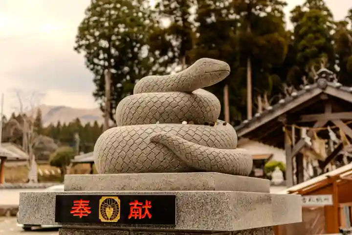 阿蘇白水龍神權現~白蛇神社~(熊本県)