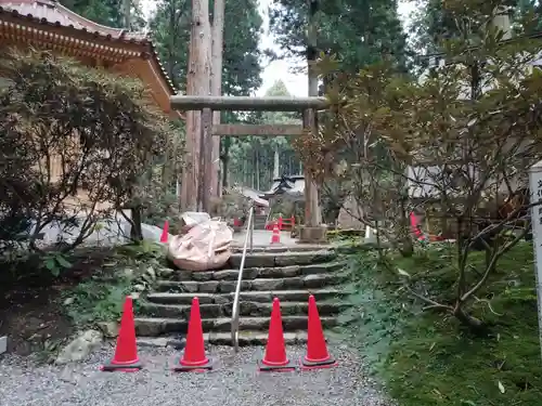 御岩神社のその他建物
