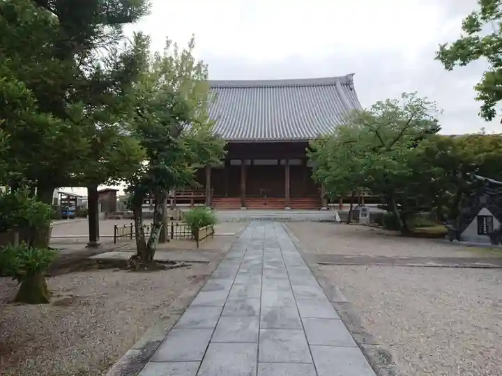 萬福寺の本殿・本堂
