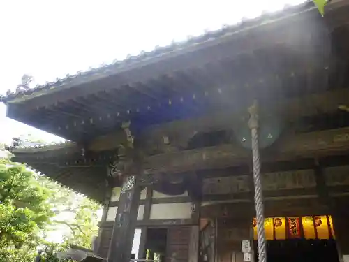 宝戒寺の本殿・本堂