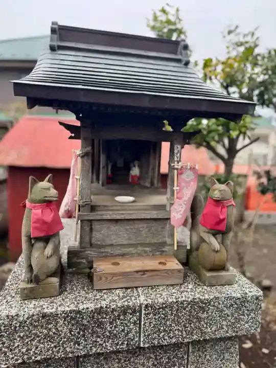 和田稲荷神社の{uncategorized: "未分類", other: "その他", undefined: "問題あり", building: "その他建物", grave: "お墓", sacred_gate: "鳥居", guardian: "狛犬", statue: "像", buddha: "仏像", history: "歴史", nature: "自然", garden: "庭園", animal: "動物", pagoda: "塔", temizu: "手水舎", mountain_gate: "山門・神門", sanctuary: "本殿・本堂", subordinate: "末社・摂社", art: "芸術", scenery: "景色", jizo: "地蔵", ema: "絵馬", goshuin: "御朱印", omikuji: "おみくじ", items: "授与品その他", amulet: "お守り", goshuincho: "御朱印帳", eats: "食事", festival: "お祭り", votive_dance: "神楽", shichigosan: "七五三参", wedding: "結婚式", experience: "体験その他", initially: "初詣", around: "周辺", anti_infection: "感染症対策"}