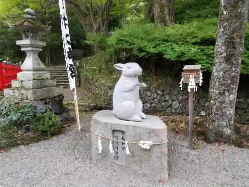 出雲大神宮の{uncategorized: "未分類", other: "その他", undefined: "問題あり", building: "その他建物", grave: "お墓", sacred_gate: "鳥居", guardian: "狛犬", statue: "像", buddha: "仏像", history: "歴史", nature: "自然", garden: "庭園", animal: "動物", pagoda: "塔", temizu: "手水舎", mountain_gate: "山門・神門", sanctuary: "本殿・本堂", subordinate: "末社・摂社", art: "芸術", scenery: "景色", jizo: "地蔵", ema: "絵馬", goshuin: "御朱印", omikuji: "おみくじ", items: "授与品その他", amulet: "お守り", goshuincho: "御朱印帳", eats: "食事", festival: "お祭り", votive_dance: "神楽", shichigosan: "七五三参", wedding: "結婚式", experience: "体験その他", initially: "初詣", around: "周辺", anti_infection: "感染症対策"}