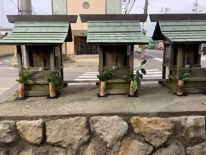 三社(津島神社・秋葉神社・南宮大社)の本殿・本堂