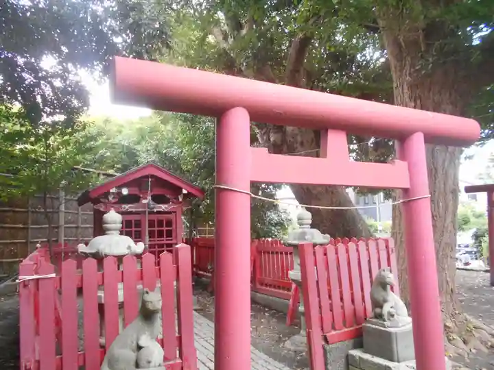 正一位稲荷大明神(築山稲荷社)の鳥居