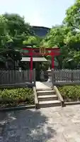 明善稲荷大神の鳥居