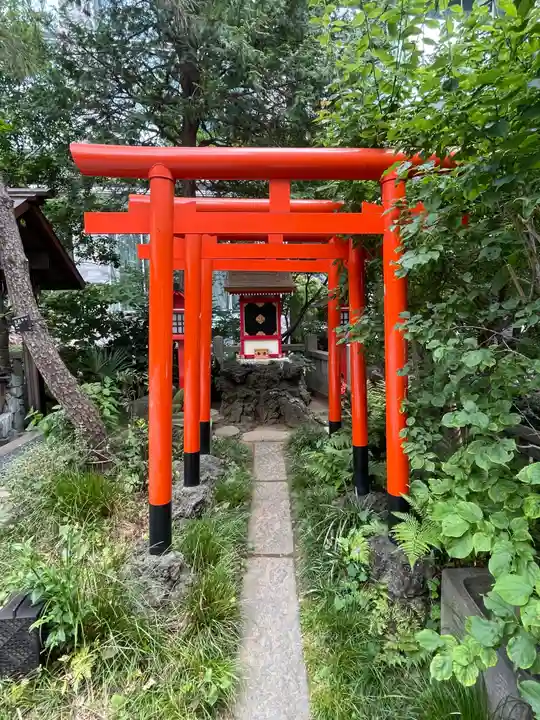 六本木天祖神社の末社・摂社