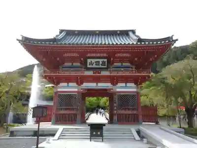 勝尾寺の山門・神門
