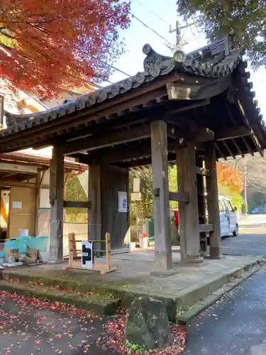 瑞泉寺の山門