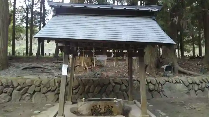 都々古別神社(八槻)の手水舎