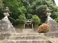 児子社の鳥居