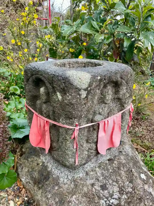 愛染明王堂の{uncategorized: "未分類", other: "その他", undefined: "問題あり", building: "その他建物", grave: "お墓", sacred_gate: "鳥居", guardian: "狛犬", statue: "像", buddha: "仏像", history: "歴史", nature: "自然", garden: "庭園", animal: "動物", pagoda: "塔", temizu: "手水舎", mountain_gate: "山門・神門", sanctuary: "本殿・本堂", subordinate: "末社・摂社", art: "芸術", scenery: "景色", jizo: "地蔵", ema: "絵馬", goshuin: "御朱印", omikuji: "おみくじ", items: "授与品その他", amulet: "お守り", goshuincho: "御朱印帳", eats: "食事", festival: "お祭り", votive_dance: "神楽", shichigosan: "七五三参", wedding: "結婚式", experience: "体験その他", initially: "初詣", around: "周辺", anti_infection: "感染症対策"}