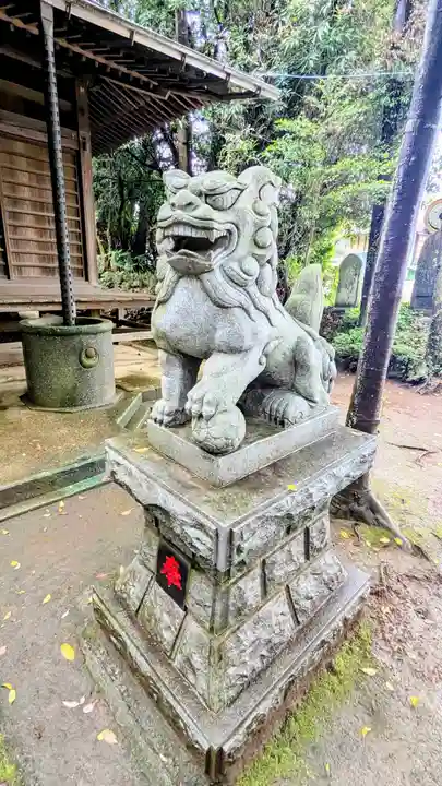 七百餘所神社 の狛犬