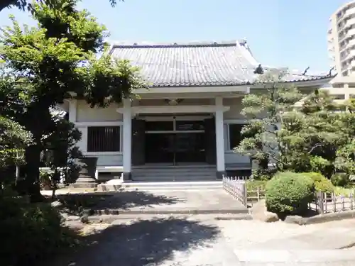 蓮花寺の本殿・本堂