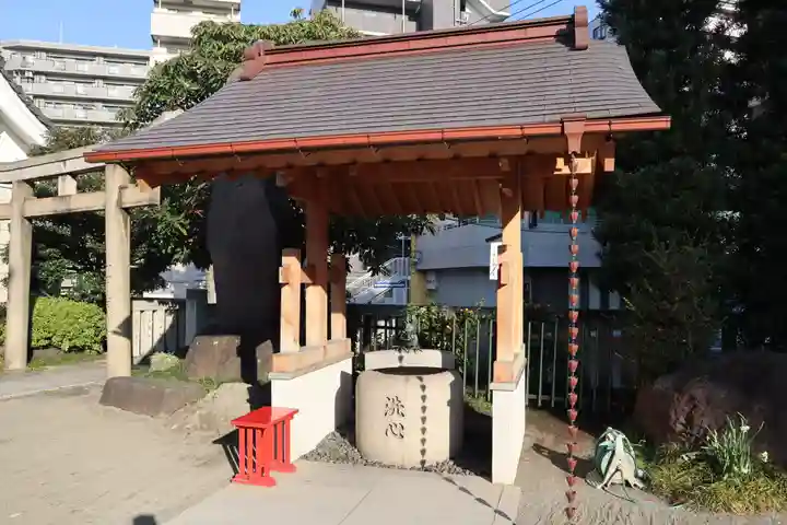 鶴見神社の手水舎