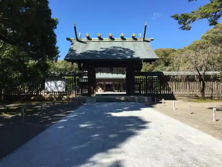 宮崎神宮の山門・神門