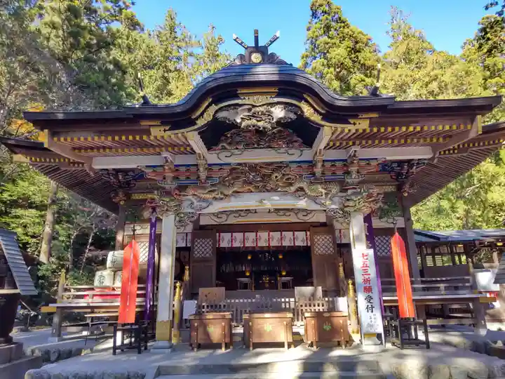 宝登山神社の本殿・本堂