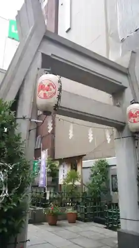 烏森神社の鳥居