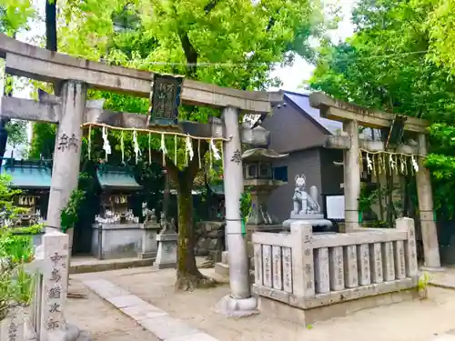 玉造稲荷神社の鳥居