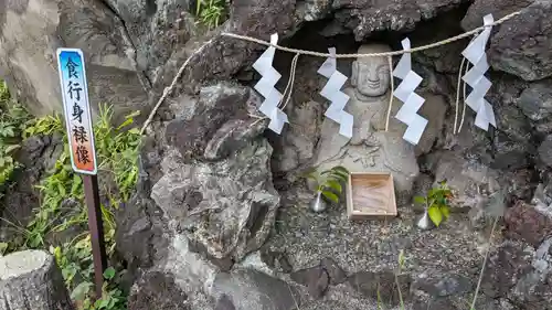 鳩森八幡神社の仏像