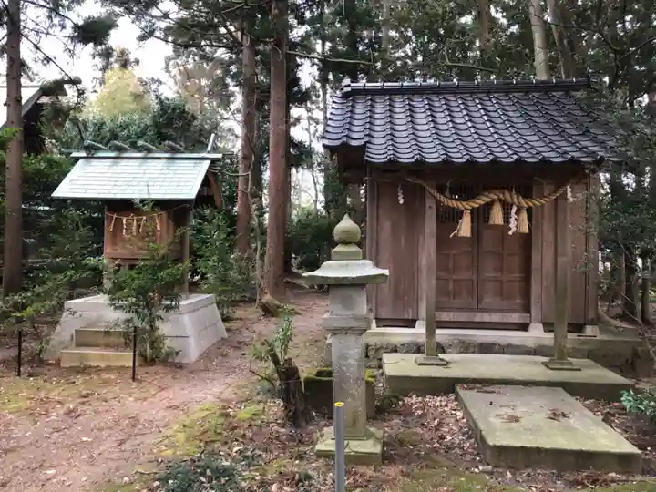 本村井神社の末社・摂社