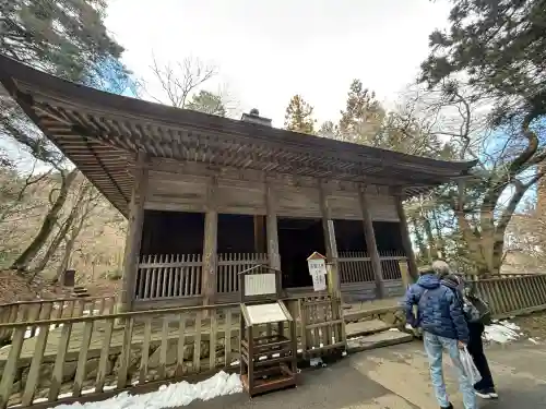 中尊寺の{uncategorized: "未分類", other: "その他", undefined: "問題あり", building: "その他建物", grave: "お墓", sacred_gate: "鳥居", guardian: "狛犬", statue: "像", buddha: "仏像", history: "歴史", nature: "自然", garden: "庭園", animal: "動物", pagoda: "塔", temizu: "手水舎", mountain_gate: "山門・神門", sanctuary: "本殿・本堂", subordinate: "末社・摂社", art: "芸術", scenery: "景色", jizo: "地蔵", ema: "絵馬", goshuin: "御朱印", omikuji: "おみくじ", items: "授与品その他", amulet: "お守り", goshuincho: "御朱印帳", eats: "食事", festival: "お祭り", votive_dance: "神楽", shichigosan: "七五三参", wedding: "結婚式", experience: "体験その他", initially: "初詣", around: "周辺", anti_infection: "感染症対策"}
